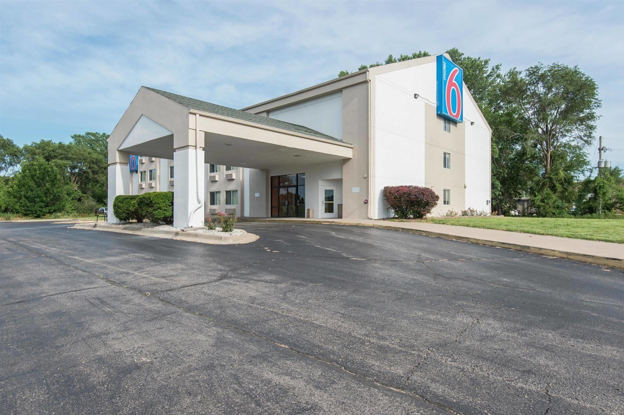 Motel 6-Lawrence, Ks Extérieur photo
