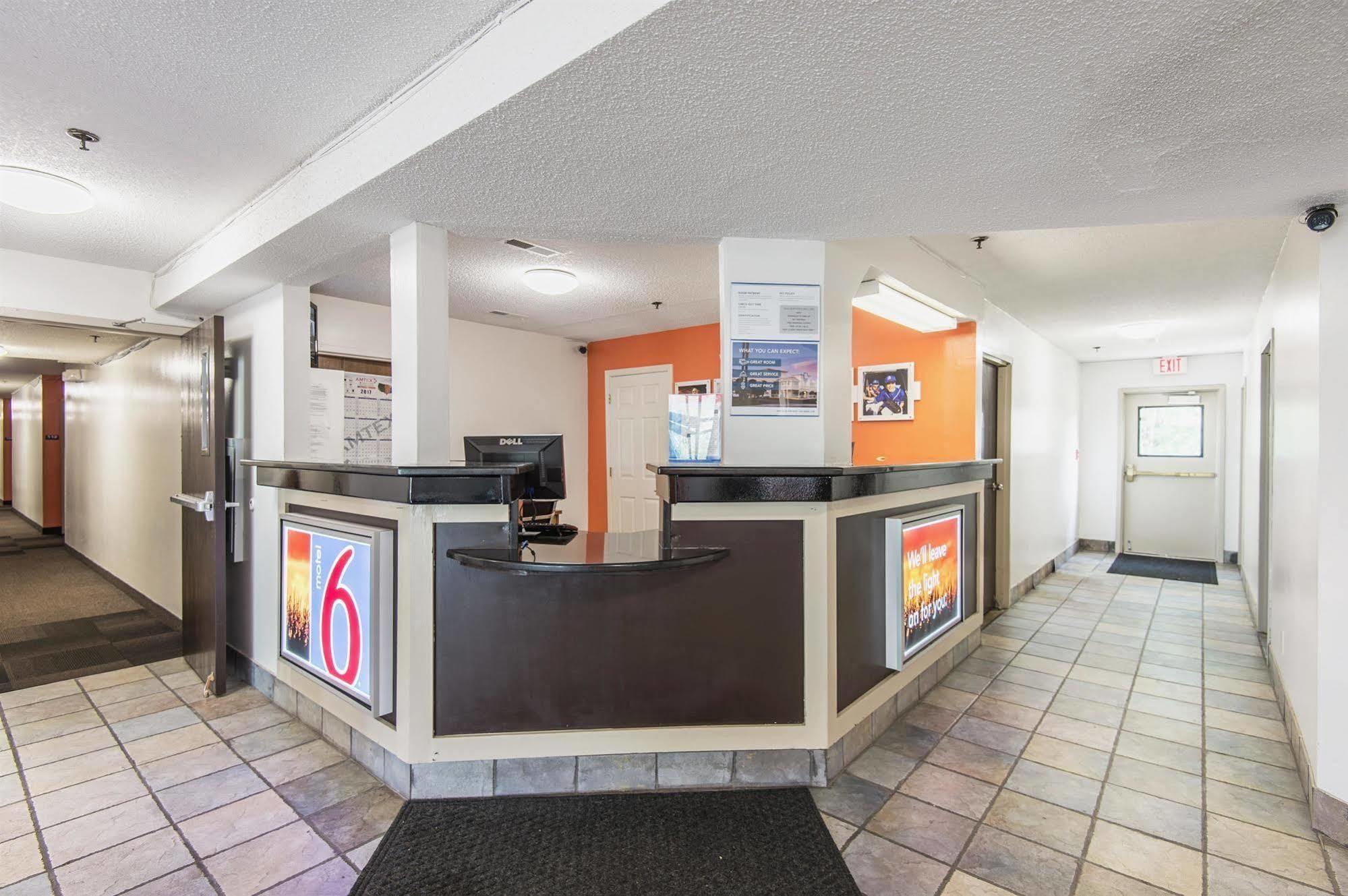 Motel 6-Lawrence, Ks Extérieur photo